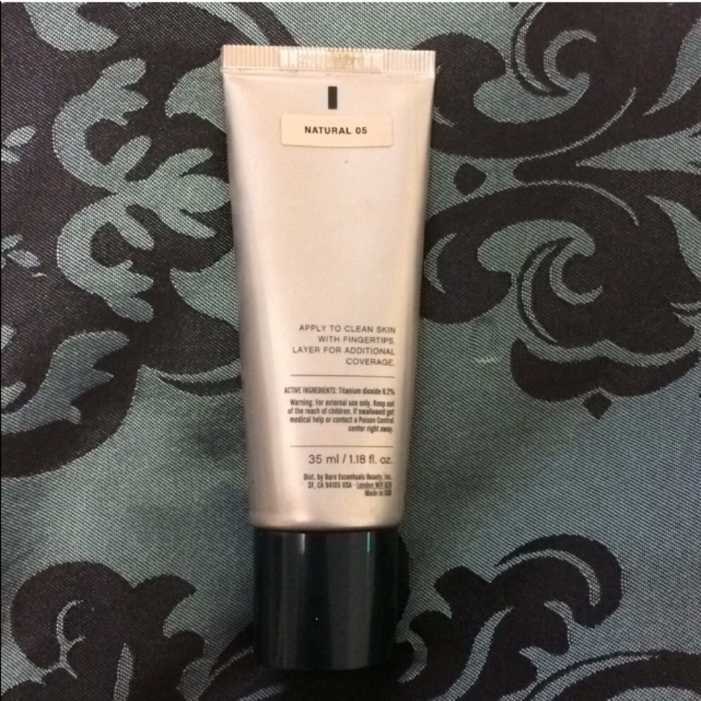 Bare Minerals Complexion rescue in Natural